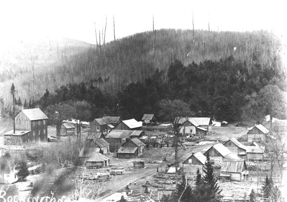 View of Rockingham Village c. 1905